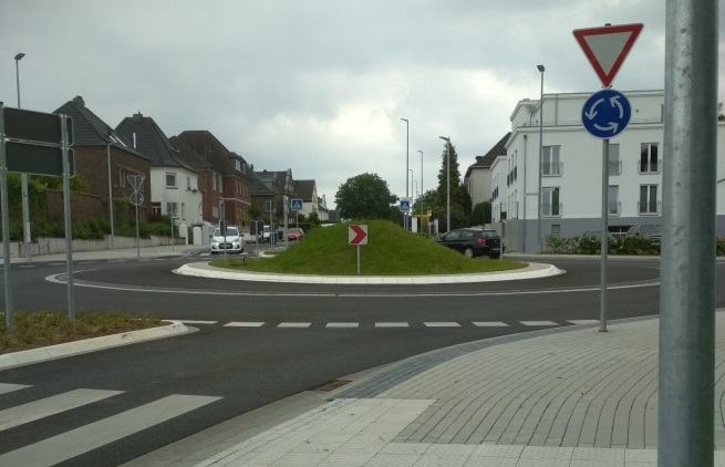 Bauzeichner:innen und Straßenbauer - Entwürfe für den Kreisverkehr