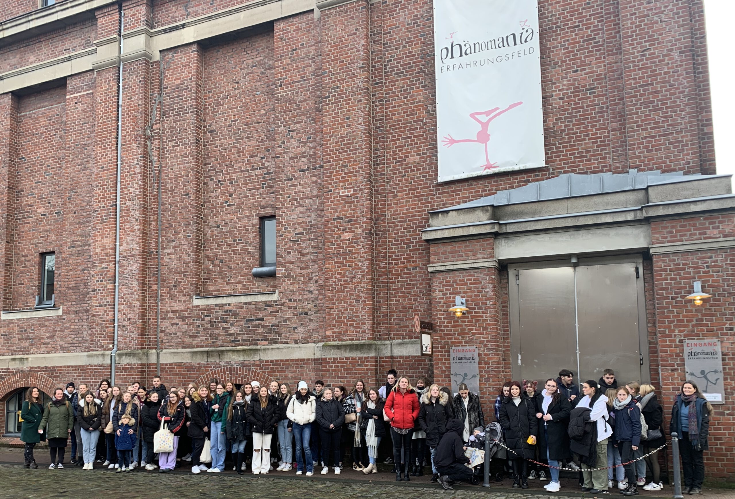 Besuch der Berufsfachschule Kinderpflege im Phänomania Erfahrungsfeld